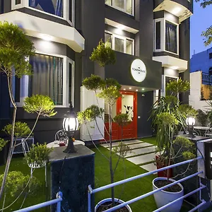 https://oyo-townhouse-green-park-002.hotelsdelhi.org